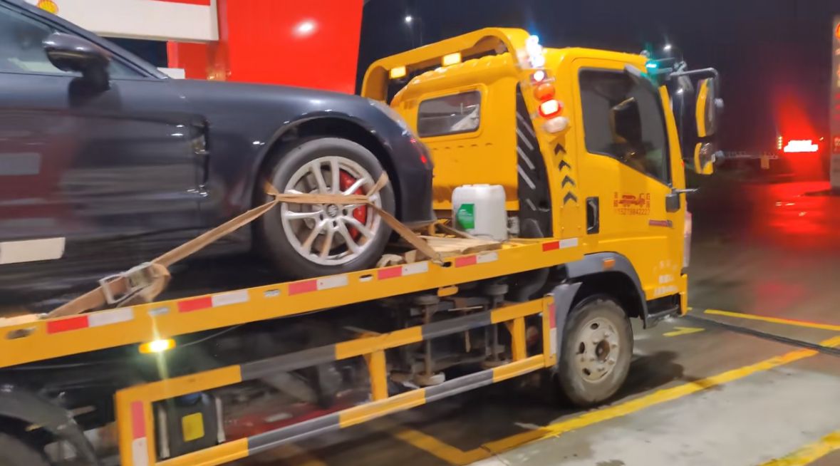 鹿城区行车途中遇到突发状况该如何呼叫道路救援？